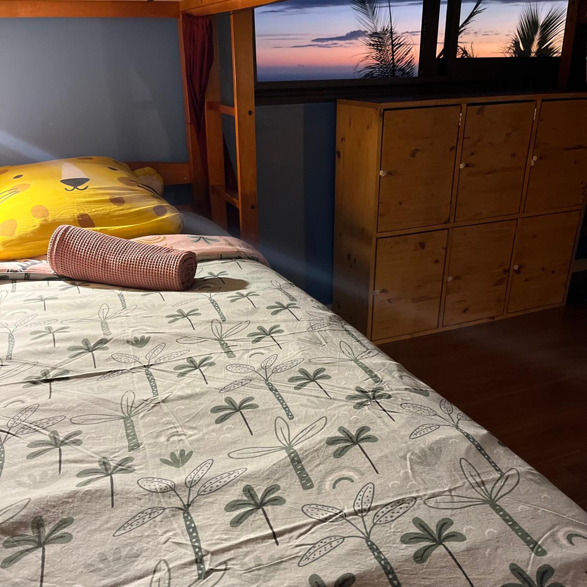 Dodo House Auberge De Jeunesse Сен-Лу Екстериор снимка